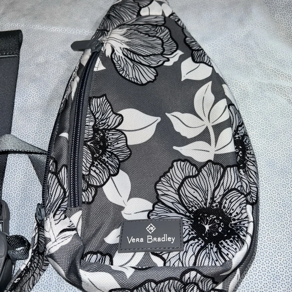Vera Bradley LightenUp Essential Compact Mini Sling/WalletGray White Moon Shadow